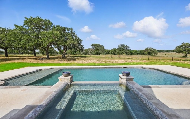 623 Lake Valley Road, Sunset, TX 76270, 4 Bedrooms Bedrooms, ,3 BathroomsBathrooms,Residential,For Sale,623 Lake Valley Road,20955908