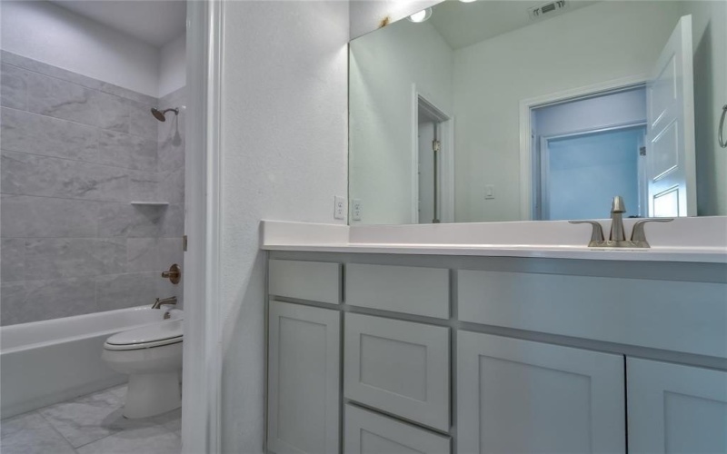 6817 Trail Rock, Benbrook, TX 76126, 4 Habitaciones Habitaciones , ,2 BañosBaños,Residential,En Venta,6817 Trail Rock,20958133