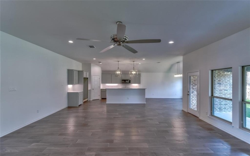 6817 Trail Rock, Benbrook, TX 76126, 4 Habitaciones Habitaciones , ,2 BañosBaños,Residential,En Venta,6817 Trail Rock,20958133
