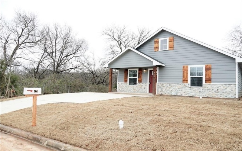 424 E Nelson Street, Denison, TX 75021, 3 Bedrooms Bedrooms, ,2 BathroomsBathrooms,Residential Lease,For Rent,424 E Nelson Street,20958226