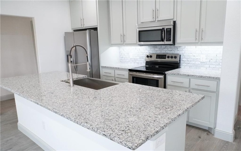 424 E Nelson Street, Denison, TX 75021, 3 Bedrooms Bedrooms, ,2 BathroomsBathrooms,Residential Lease,For Rent,424 E Nelson Street,20958226