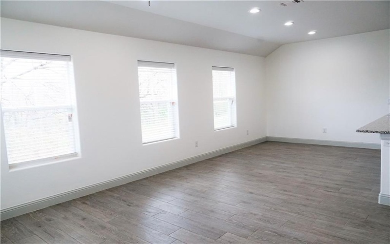 424 E Nelson Street, Denison, TX 75021, 3 Bedrooms Bedrooms, ,2 BathroomsBathrooms,Residential Lease,For Rent,424 E Nelson Street,20958226