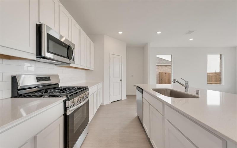 10013 Warlander Drive, Providence Village, TX 76227, 4 Habitaciones Habitaciones , ,3 BañosBaños,Residential,En Venta,10013 Warlander Drive,20958246