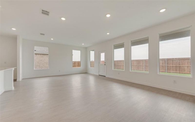 10013 Warlander Drive, Providence Village, TX 76227, 4 Habitaciones Habitaciones , ,3 BañosBaños,Residential,En Venta,10013 Warlander Drive,20958246