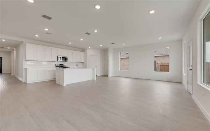 10013 Warlander Drive, Providence Village, TX 76227, 4 Habitaciones Habitaciones , ,3 BañosBaños,Residential,En Venta,10013 Warlander Drive,20958246