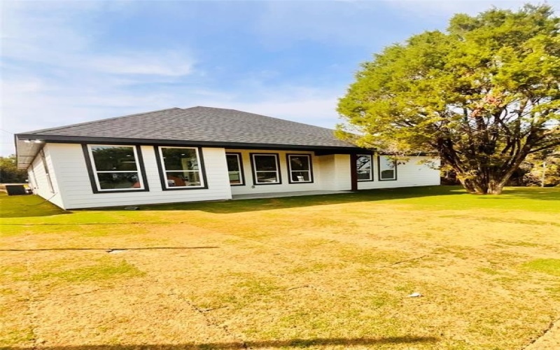 2309 Forest Hill Lane, Granbury, TX 76048, 4 Habitaciones Habitaciones , ,2 BañosBaños,Residential,En Venta,2309 Forest Hill Lane,20958314