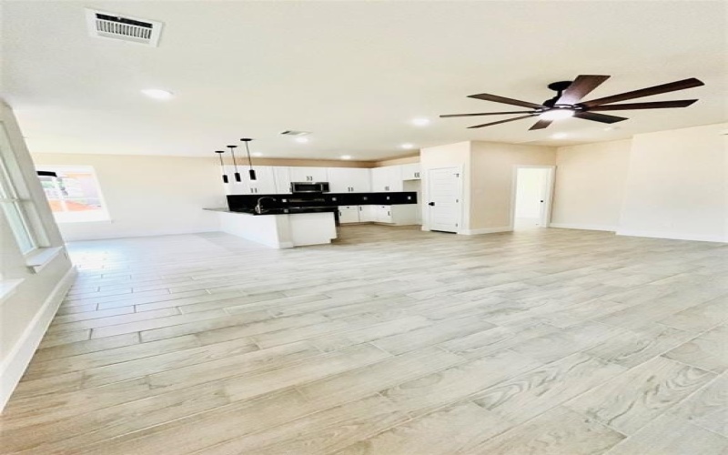 2309 Forest Hill Lane, Granbury, TX 76048, 4 Habitaciones Habitaciones , ,2 BañosBaños,Residential,En Venta,2309 Forest Hill Lane,20958314