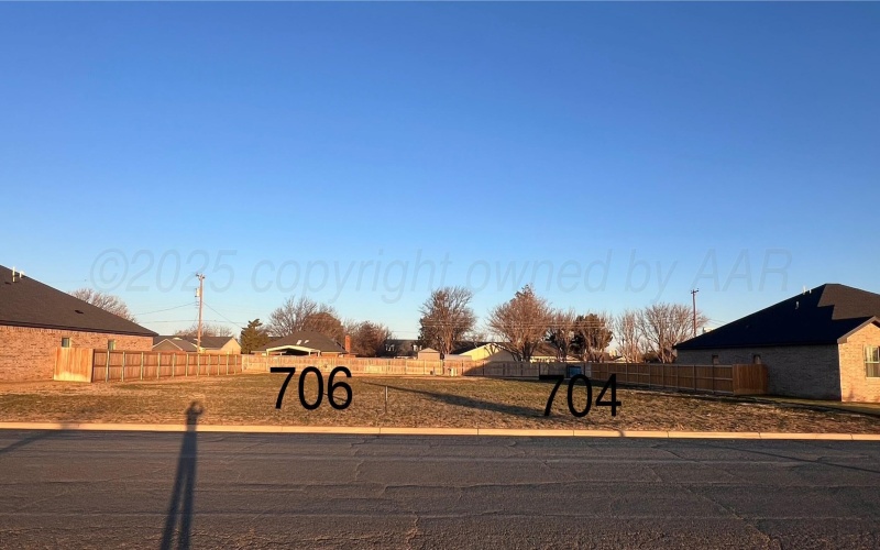704 Columbia Drive, Hereford, TX 79045, 4 Habitaciones Habitaciones , ,2 BañosBaños,Residential,En Venta,704 Columbia Drive,25-2386
