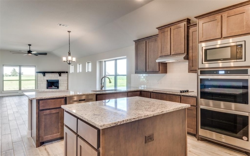 964 Shadow Valley Road, Whitesboro, TX 76273, 4 Bedrooms Bedrooms, ,3 BathroomsBathrooms,Residential,For Sale,964 Shadow Valley Road,20958373
