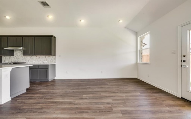 1820 Purtis Creek Drive, Forney, TX 75126, 4 Habitaciones Habitaciones , ,2 BañosBaños,Residential Lease,En Alquiler,1820 Purtis Creek Drive,20957356