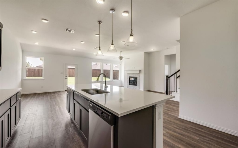 1820 Purtis Creek Drive, Forney, TX 75126, 4 Habitaciones Habitaciones , ,2 BañosBaños,Residential Lease,En Alquiler,1820 Purtis Creek Drive,20957356