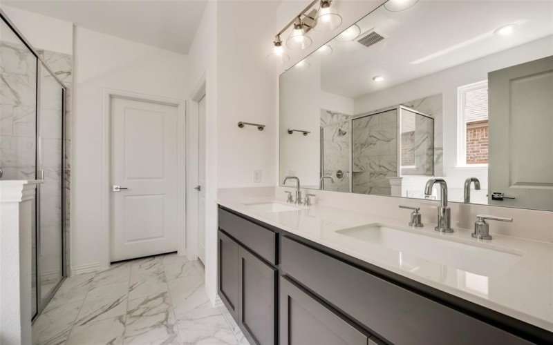 1820 Purtis Creek Drive, Forney, TX 75126, 4 Habitaciones Habitaciones , ,2 BañosBaños,Residential Lease,En Alquiler,1820 Purtis Creek Drive,20957356
