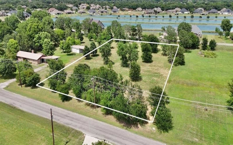 3529 Carla Court, Granbury, TX 76049, ,Residential,For Sale,3529 Carla Court,20957604