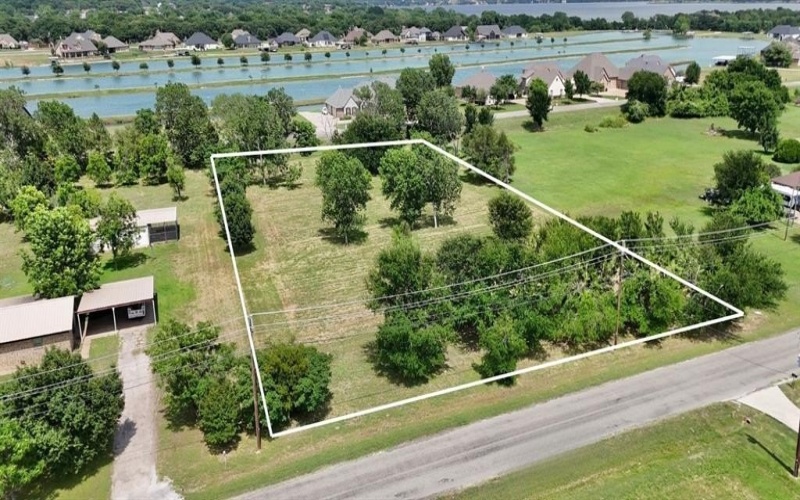 3529 Carla Court, Granbury, TX 76049, ,Residential,For Sale,3529 Carla Court,20957604