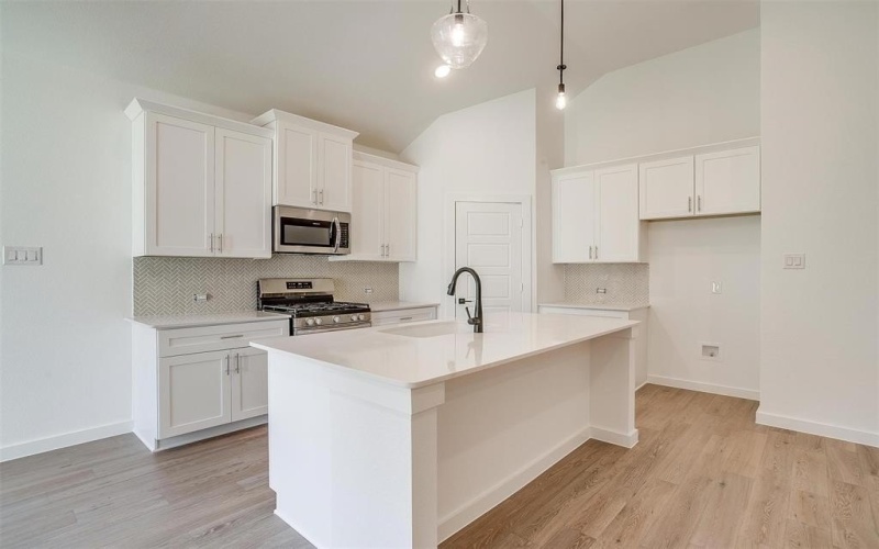 7136 Intrepid Drive, Fort Worth, TX 76179, 3 Bedrooms Bedrooms, ,2 BathroomsBathrooms,Residential,For Sale,7136 Intrepid Drive,20957680