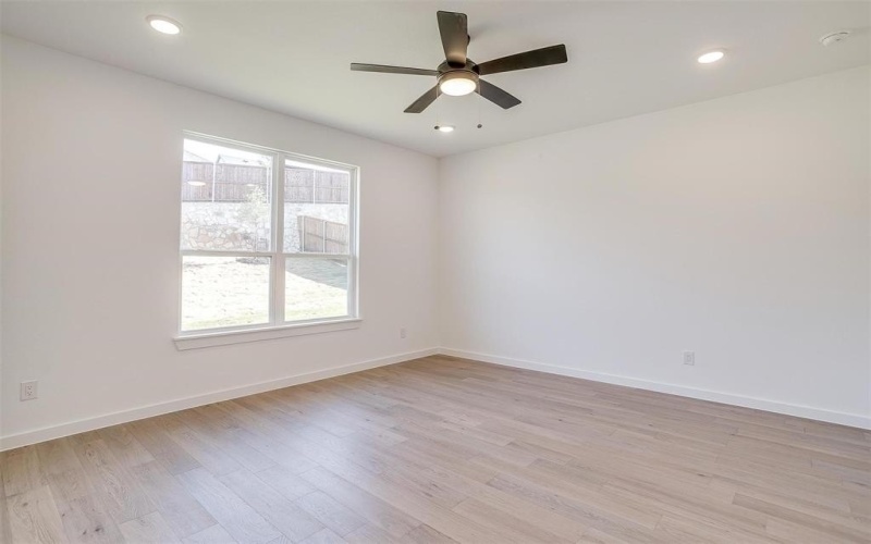 7136 Intrepid Drive, Fort Worth, TX 76179, 3 Bedrooms Bedrooms, ,2 BathroomsBathrooms,Residential,For Sale,7136 Intrepid Drive,20957680