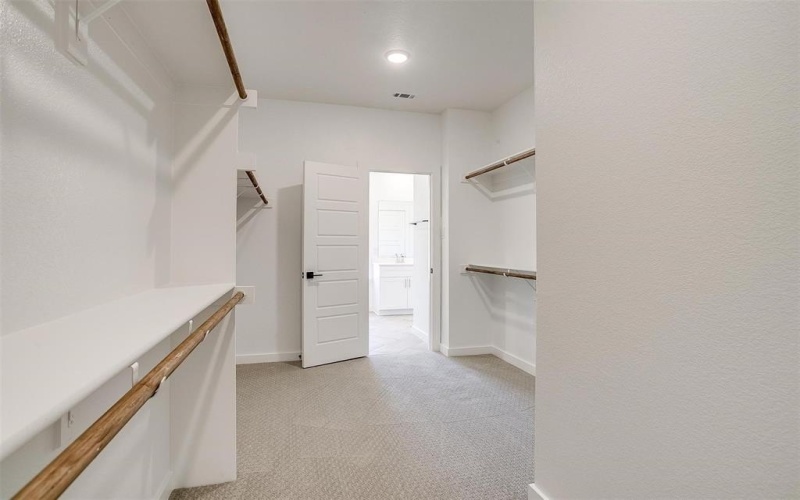 7136 Intrepid Drive, Fort Worth, TX 76179, 3 Bedrooms Bedrooms, ,2 BathroomsBathrooms,Residential,For Sale,7136 Intrepid Drive,20957680