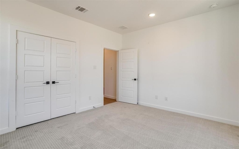 7136 Intrepid Drive, Fort Worth, TX 76179, 3 Bedrooms Bedrooms, ,2 BathroomsBathrooms,Residential,For Sale,7136 Intrepid Drive,20957680