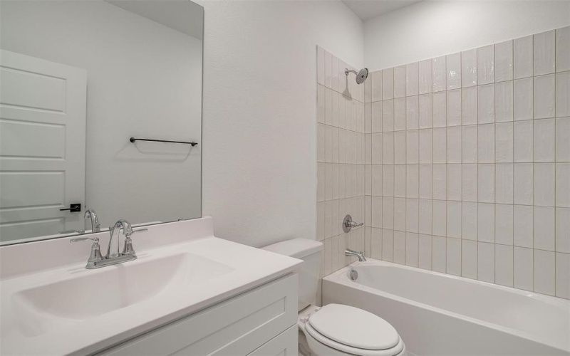 7136 Intrepid Drive, Fort Worth, TX 76179, 3 Bedrooms Bedrooms, ,2 BathroomsBathrooms,Residential,For Sale,7136 Intrepid Drive,20957680