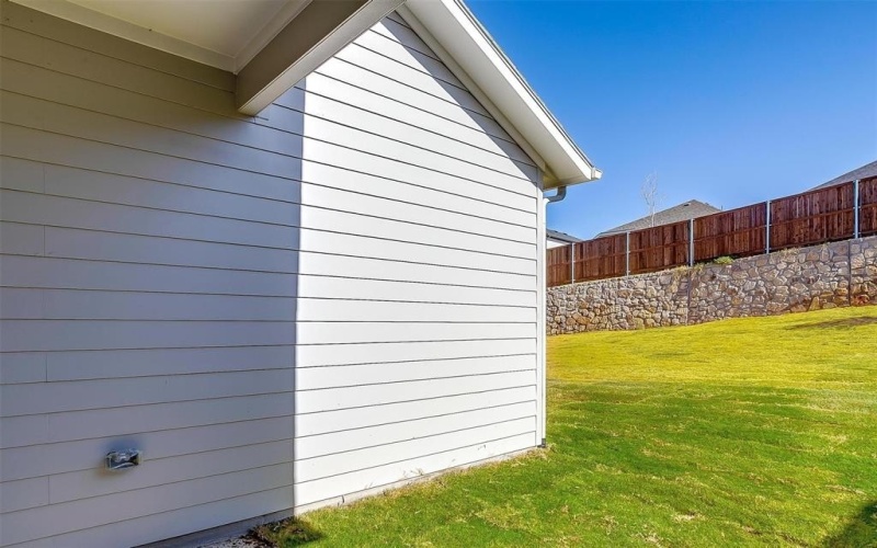 7136 Intrepid Drive, Fort Worth, TX 76179, 3 Bedrooms Bedrooms, ,2 BathroomsBathrooms,Residential,For Sale,7136 Intrepid Drive,20957680