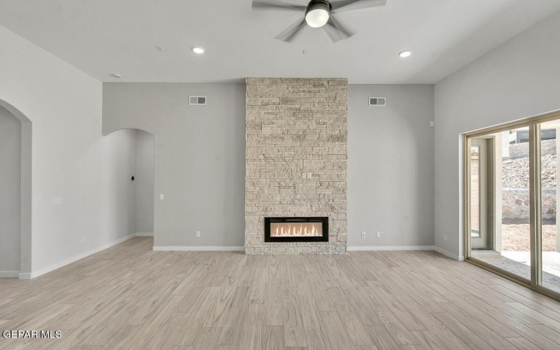 899 Dewsbury Way, El Paso, TX 79928, 4 Habitaciones Habitaciones , ,3 BañosBaños,Residential,En Venta,899 Dewsbury Way,923964