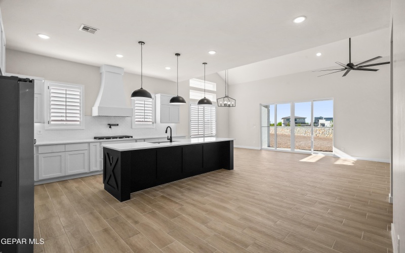 12948 SHAWBURY Drive, El Paso, TX 79928, 4 Habitaciones Habitaciones , ,3 BañosBaños,Residential,En Venta,12948 SHAWBURY Drive,923990