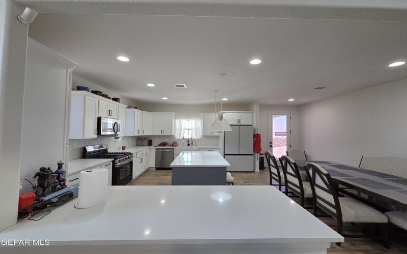 253 Playa Vis Street, Horizon City, TX 79928, 4 Habitaciones Habitaciones , ,2 BañosBaños,Residential,En Venta,253 Playa Vis Street,924002