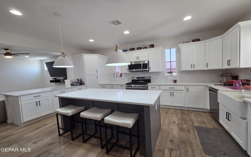 253 Playa Vis Street, Horizon City, TX 79928, 4 Habitaciones Habitaciones , ,2 BañosBaños,Residential,En Venta,253 Playa Vis Street,924002
