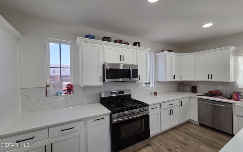 253 Playa Vis Street, Horizon City, TX 79928, 4 Habitaciones Habitaciones , ,2 BañosBaños,Residential,En Venta,253 Playa Vis Street,924002