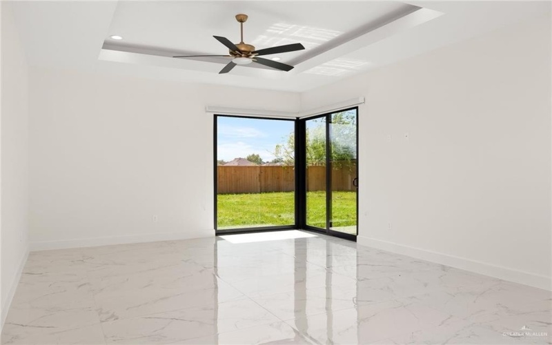 4909 W Highland Avenue, McAllen, TX 78501, 4 Habitaciones Habitaciones , ,5 BañosBaños,Residential Lease,En Alquiler,4909 W Highland Avenue,472975