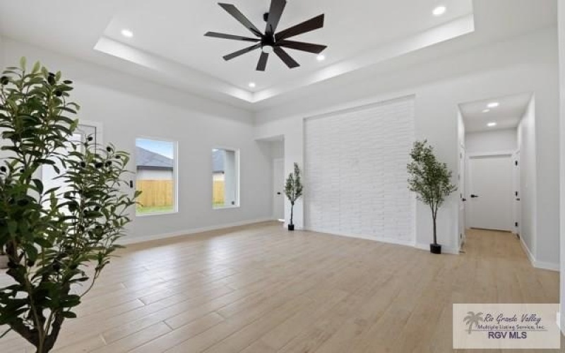 7237 LAKE SHASTA, BROWNSVILLE, TX 78520, 3 Habitaciones Habitaciones , ,2 BañosBaños,Residential,En Venta,7237 LAKE SHASTA,29765735