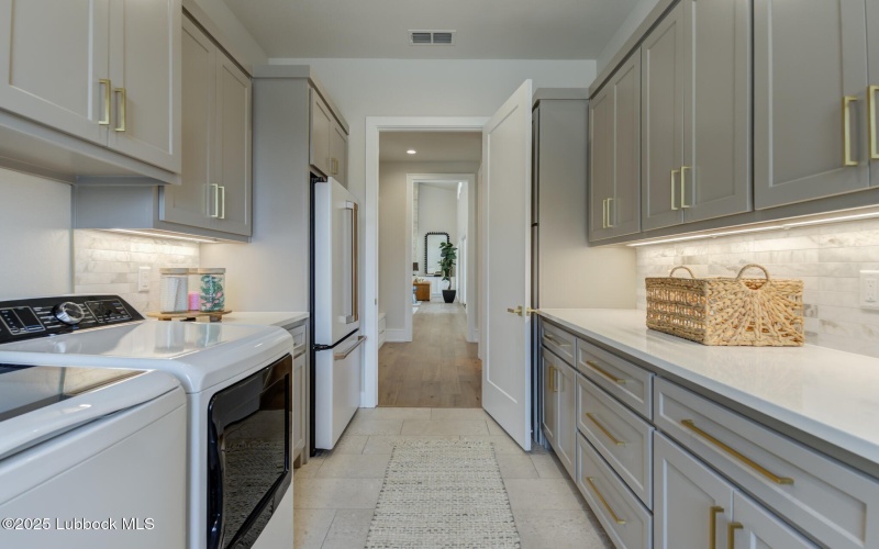 4502 Zadar Avenue, Lubbock, TX 79407, 4 Habitaciones Habitaciones , ,5 BañosBaños,Residential,En Venta,4502 Zadar Avenue,202555826