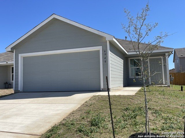 6948 Calcite Trl, Elmendorf, TX 78112, 3 Habitaciones Habitaciones , ,2 BañosBaños,Residential Lease,En Alquiler,6948 Calcite Trl,1842013