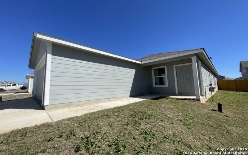 6948 Calcite Trl, Elmendorf, TX 78112, 3 Habitaciones Habitaciones , ,2 BañosBaños,Residential Lease,En Alquiler,6948 Calcite Trl,1842013