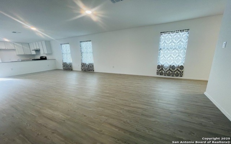 6948 Calcite Trl, Elmendorf, TX 78112, 3 Habitaciones Habitaciones , ,2 BañosBaños,Residential Lease,En Alquiler,6948 Calcite Trl,1842013