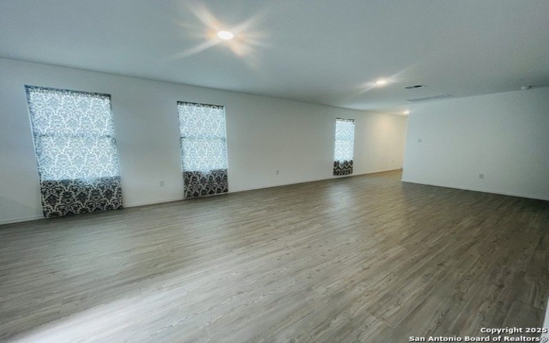 6948 Calcite Trl, Elmendorf, TX 78112, 3 Habitaciones Habitaciones , ,2 BañosBaños,Residential Lease,En Alquiler,6948 Calcite Trl,1842013