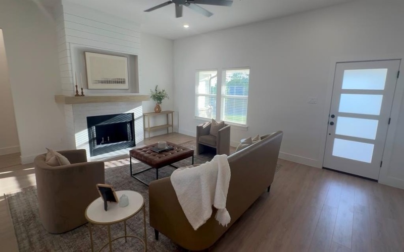 608 N MILL Street, Weatherford, TX 76086, 3 Bedrooms Bedrooms, ,2 BathroomsBathrooms,Residential,For Sale,608 N MILL Street,20894163