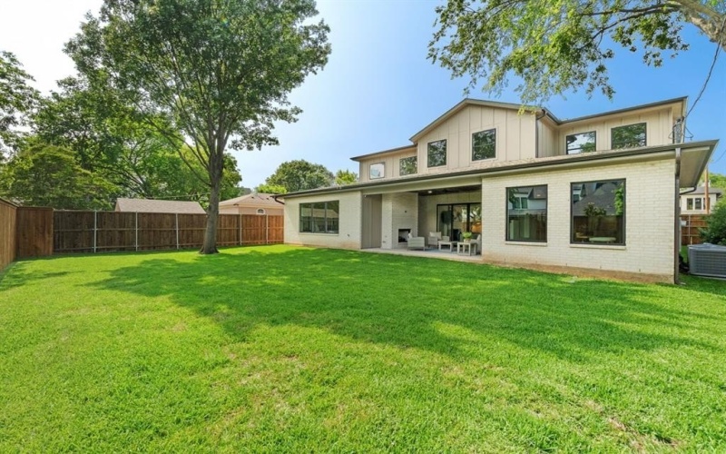 3920 Davila Drive, Dallas, TX 75220, 5 Habitaciones Habitaciones , ,7 BañosBaños,Residential,En Venta,3920 Davila Drive,20918099