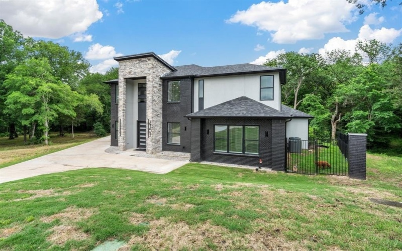 2303 Timber Creek Court, Cedar Hill, TX 75104, 4 Bedrooms Bedrooms, ,3 BathroomsBathrooms,Residential,For Sale,2303 Timber Creek Court,20925701