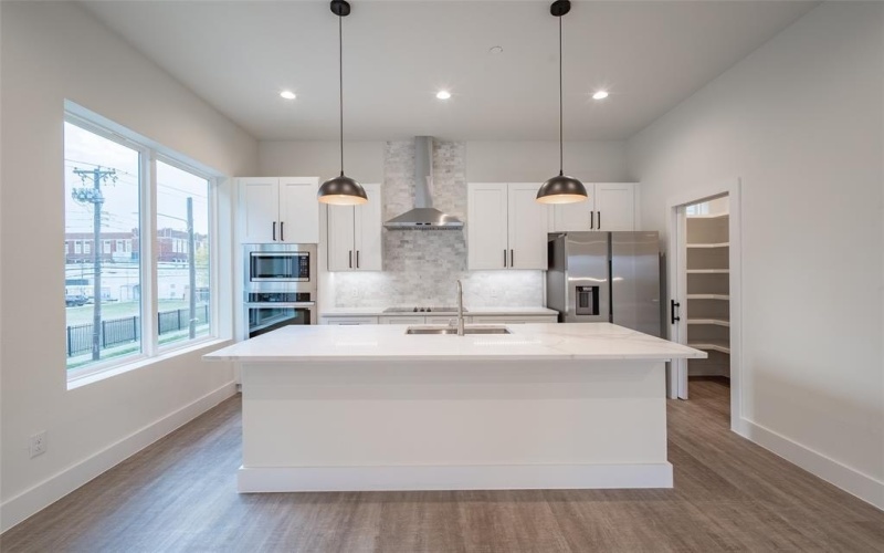 1614 N Fitzhugh Avenue #105, Dallas, TX 75204, 2 Habitaciones Habitaciones , ,2 BañosBaños,Residential Lease,En Alquiler,1614 N Fitzhugh Avenue,20941133