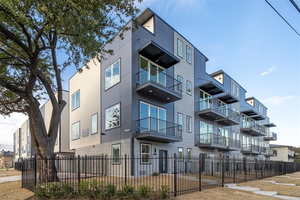 1614 N Fitzhugh Avenue #306, Dallas, TX 75204, 2 Habitaciones Habitaciones , ,2 BañosBaños,Residential Lease,En Alquiler,1614 N Fitzhugh Avenue,20948327