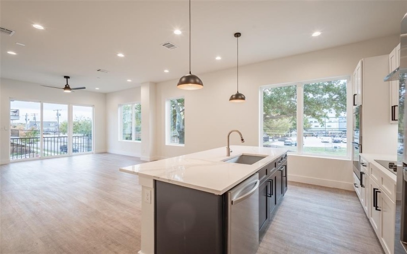 1614 N Fitzhugh Avenue #306, Dallas, TX 75204, 2 Habitaciones Habitaciones , ,2 BañosBaños,Residential Lease,En Alquiler,1614 N Fitzhugh Avenue,20948327