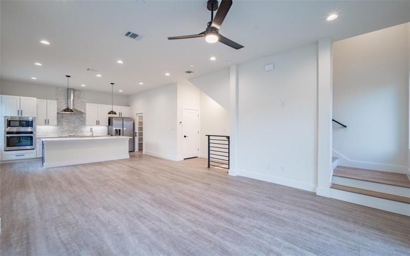 1614 N Fitzhugh Avenue #306, Dallas, TX 75204, 2 Habitaciones Habitaciones , ,2 BañosBaños,Residential Lease,En Alquiler,1614 N Fitzhugh Avenue,20948327