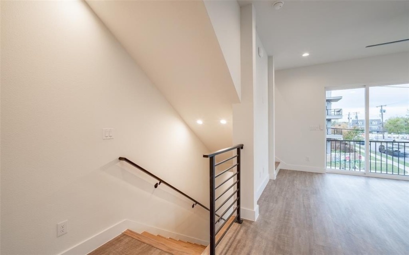 1614 N Fitzhugh Avenue #306, Dallas, TX 75204, 2 Habitaciones Habitaciones , ,2 BañosBaños,Residential Lease,En Alquiler,1614 N Fitzhugh Avenue,20948327