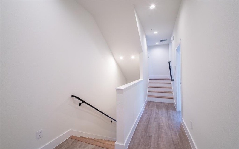 1614 N Fitzhugh Avenue #306, Dallas, TX 75204, 2 Habitaciones Habitaciones , ,2 BañosBaños,Residential Lease,En Alquiler,1614 N Fitzhugh Avenue,20948327