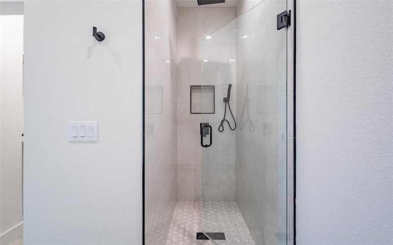 1614 N Fitzhugh Avenue #306, Dallas, TX 75204, 2 Habitaciones Habitaciones , ,2 BañosBaños,Residential Lease,En Alquiler,1614 N Fitzhugh Avenue,20948327