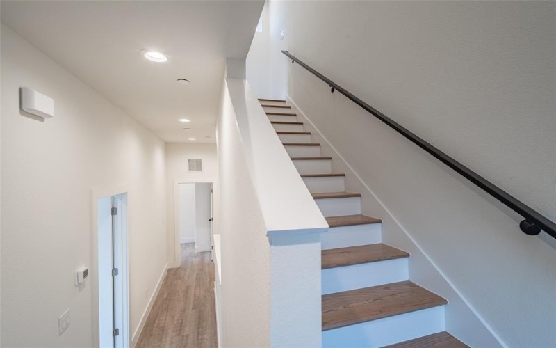 1614 N Fitzhugh Avenue #306, Dallas, TX 75204, 2 Habitaciones Habitaciones , ,2 BañosBaños,Residential Lease,En Alquiler,1614 N Fitzhugh Avenue,20948327