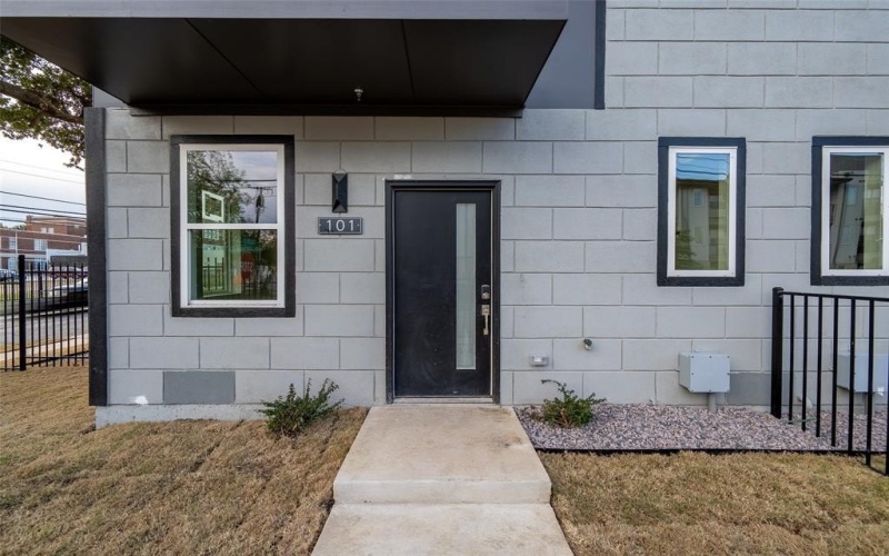 1614 N Fitzhugh Avenue #306, Dallas, TX 75204, 2 Habitaciones Habitaciones , ,2 BañosBaños,Residential Lease,En Alquiler,1614 N Fitzhugh Avenue,20948327
