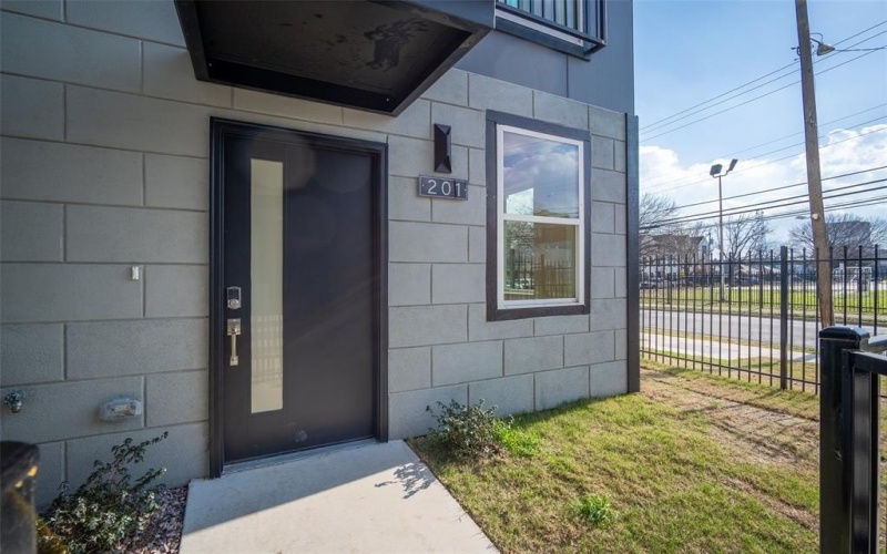 1614 N Fitzhugh Avenue #306, Dallas, TX 75204, 2 Habitaciones Habitaciones , ,2 BañosBaños,Residential Lease,En Alquiler,1614 N Fitzhugh Avenue,20948327