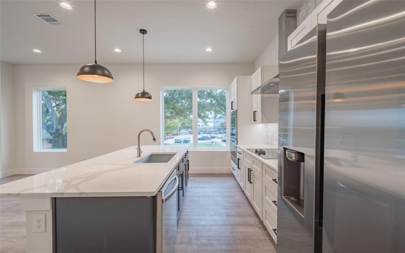 1614 N Fitzhugh Avenue #306, Dallas, TX 75204, 2 Habitaciones Habitaciones , ,2 BañosBaños,Residential Lease,En Alquiler,1614 N Fitzhugh Avenue,20948327